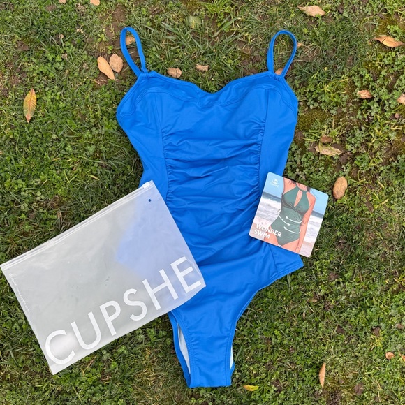 Cupshe Other - NWT Cupshe "Lovin' Life" ruched one-piece "Slim and Sculpt" swimsuit